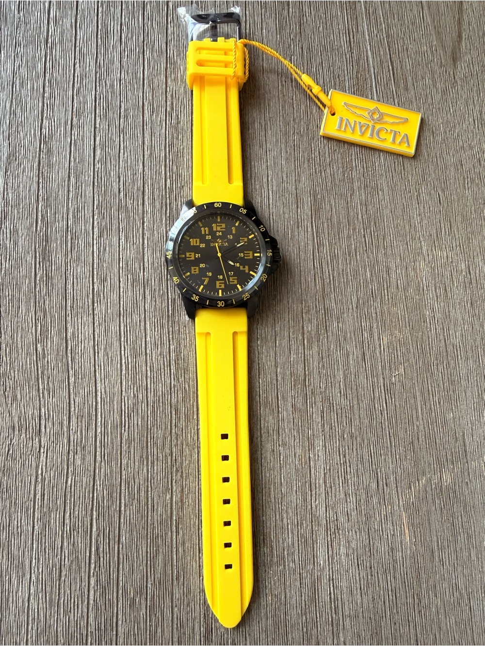 Invicta Pro Diver Stratus Men's Watch - 45mm. Yellow (40006) - Picture 3 of 6